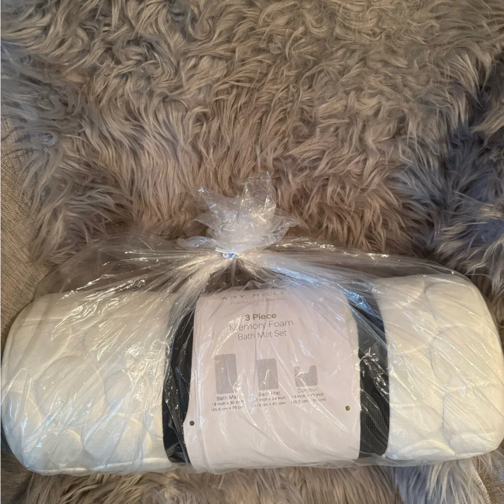 Luxurious White Bedding Set